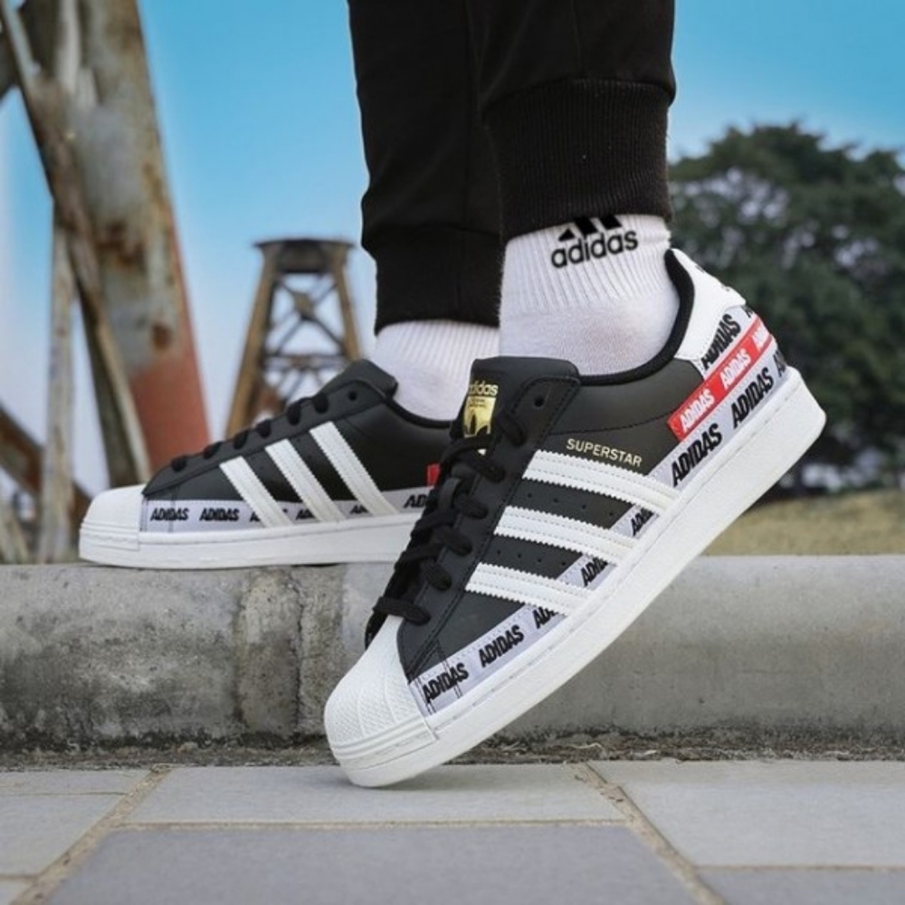 adidas Superstar Overbranded, Color Black/White Size 8.5